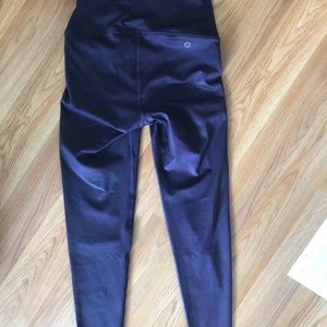 New AR33 Purple yoga leggings